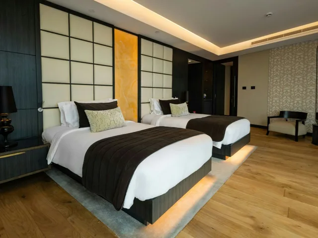Crown, Suite, Boulevard View، Amman Rotana 3/6