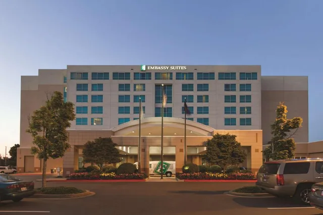 Pure, Suite, 2 Double Beds, Accessible، Embassy Suites by Hilton Portland Airport 1/1