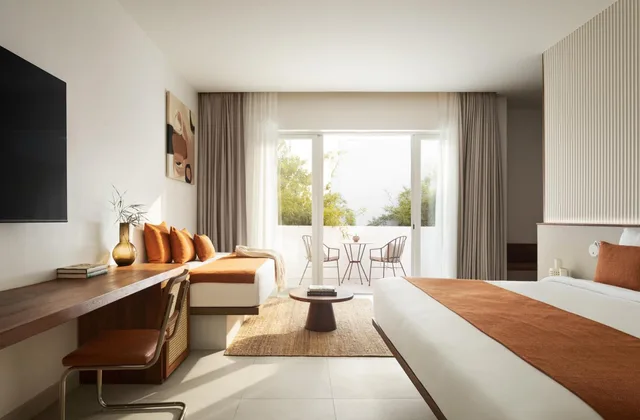 Roof Top, Penthouse, Suite, 2 Double and Twin Beds، Plantation Urban Resort And Spa 1/1