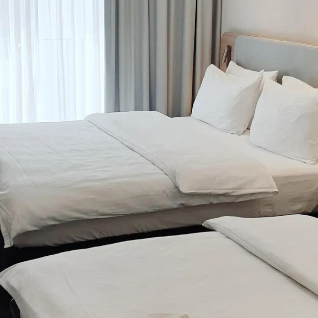 غرفة قياسية بسرير كوين مع أريكة في طابق منخفض، HOLIDAY INN EXPRESS BADEN BADEN 7/9