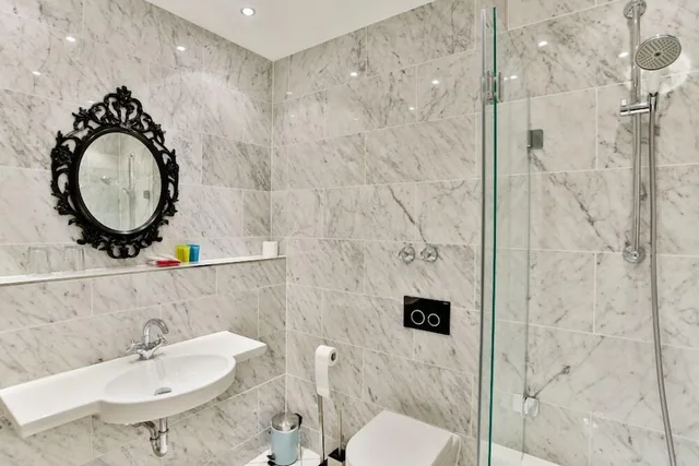 جناح كلاسيكي بسرير مزدوج، The Suite Hotel 9/10