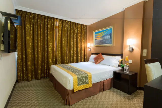غرفة ديلوكس بسرير كوين، Hallmark Hotel Leisure 1/3