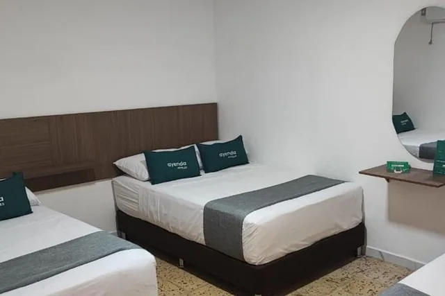 غرفة قياسية رباعية بسرير مزدوج وسرير فردي، Hotel Helenas 8/10