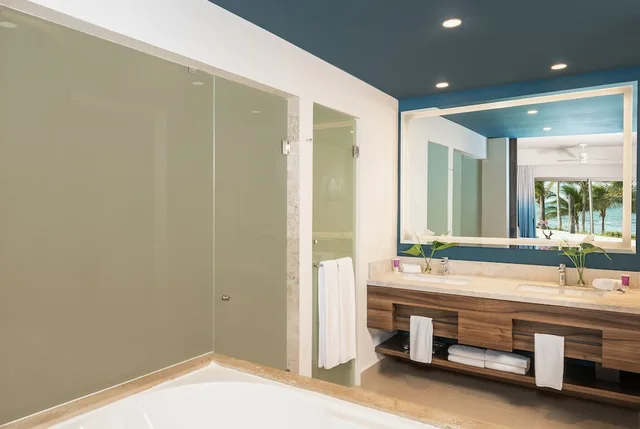 Preferred Club, Junior Suite, 2 Queen Beds, Ocean View، Dreams Puerto Morelos Resort & Spa 1/1