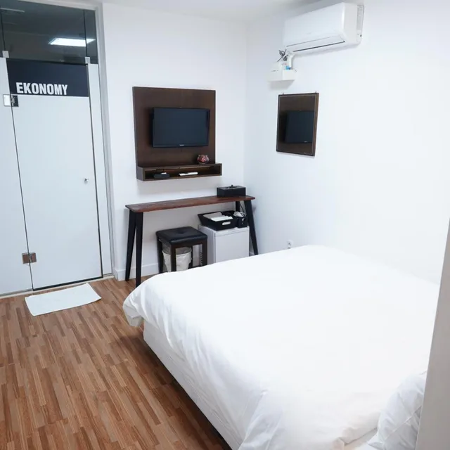 Economy, Double Bed, No Window, Private Bathroom، EKONOMY HOTEL HAEUNDAE 9/10