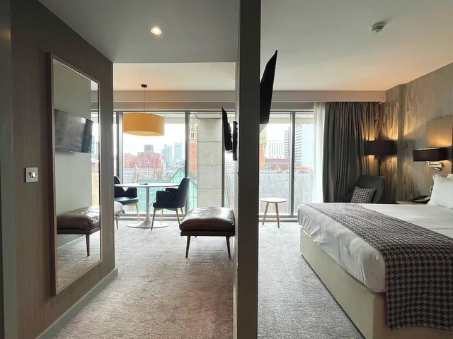 جناح بسرير كينج بإطلالة على المدينة مع أريكة، Holiday Inn Manchester - City Centre 3/10
