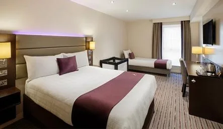 Room, Double Bed, Premier Inn Chelmsford (Boreham) 1/1