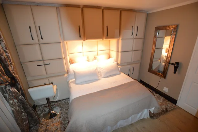 Petite, Comfort, Queen Bed، Kiwara Guesthouse 2/10