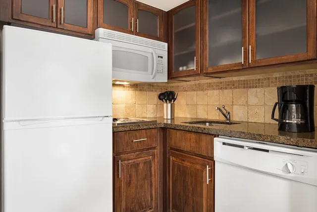 جناح استوديو بسرير كوين بمطبخ، Staybridge Suites Oklahoma City-Quail Springs 2/2