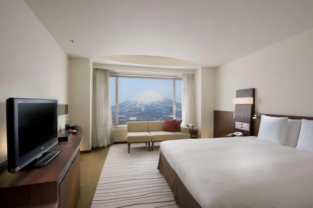 غرفة ديلوكس بسرير مزدوج بإطلالة على الجبل، Hilton Niseko Village 2/2