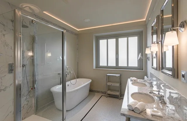 جناح جونيور بسرير كينج بشرفة مع أريكة، Room Mate Gran Filippo, Rome Fontana di Trevi 8/8