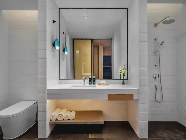 غرفة قياسية بسرير كينج، Hotel Indigo Yantai Golden Coast by IHG 5/5