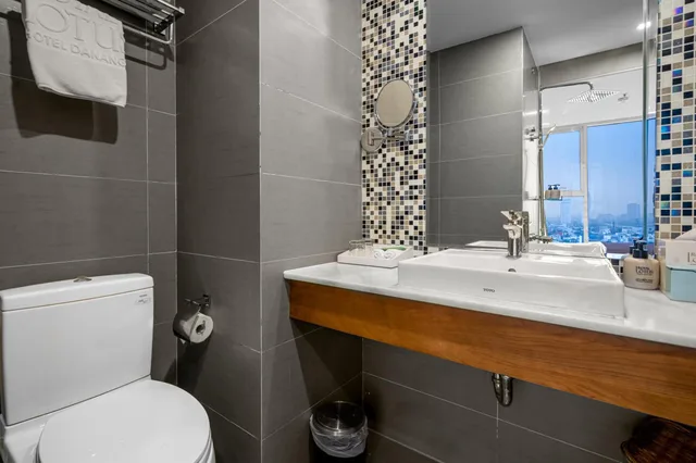 غرفة سوبيريور بسرير مزدوج أو سريرين منفصلين بإطلالة على المدينة، Royal Lotus Hotel Danang 8/8