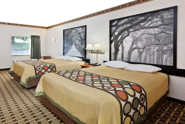 غرفة قياسية بسريرين كوين للمدخنين، Super 8 by Wyndham Ft. Oglethorpe GA/Chatt TN Area 1/5