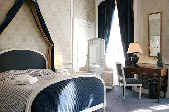 غرفة كلاسيكية مفردة بسرير فردي، Normandy Hotel Paris - Saint-Honore 2/2