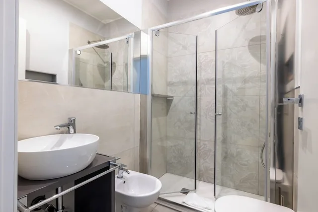 Standard, Queen Bed, Belli Suites Vatican Rome Guest House 7/8