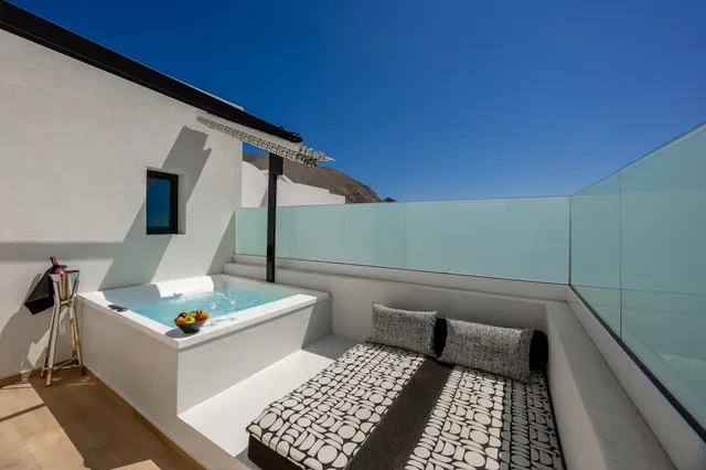 Honeymoon, Suite, Outdoor Jetted Tub، Santo Mangata Boutique Hotel & Spa - Adults Only 6/6