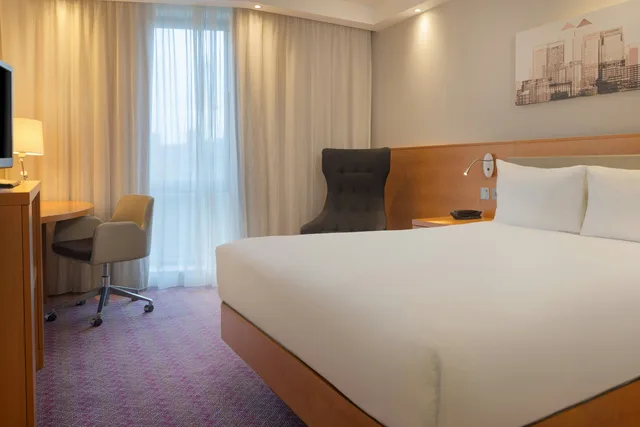 غرفة بسرير كوين، Hampton by Hilton London Waterloo Hotel 2/5