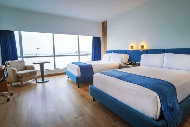 غرفة بزنس بسريرين مزدوجين بإطلالة على النهر، Wyndham Guayaquil Puerto Santa Ana 2/5