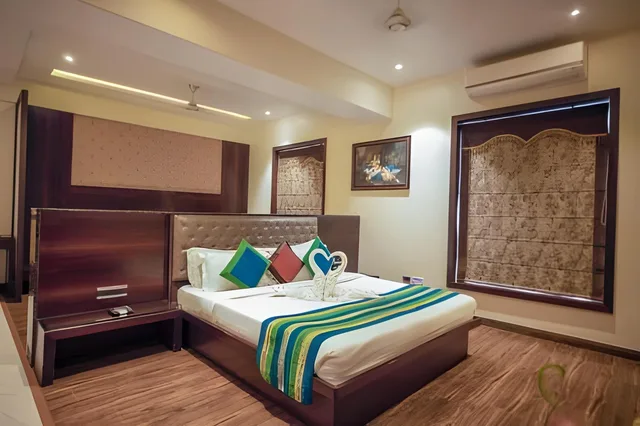 Maharani, Suite, Hotel The Royal Bharti 1/1