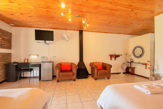 Deluxe, Airport Game Lodge 9/10