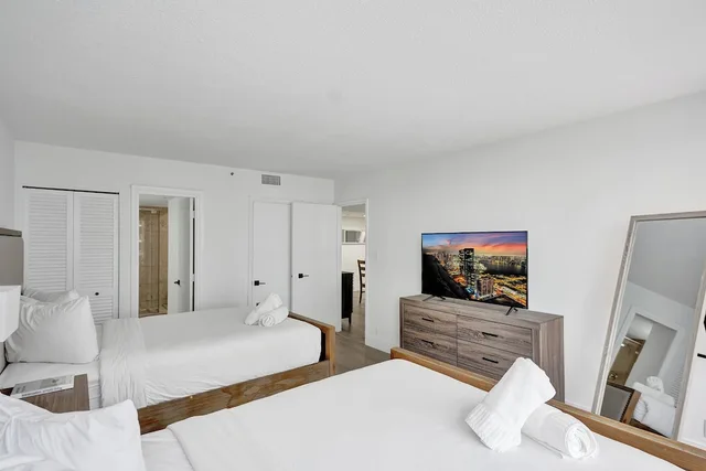 Condo, Miami, Beach, Bunk Bed, 2 Queen Beds، The Alexander All Suite Oceanfront Resort 1/4