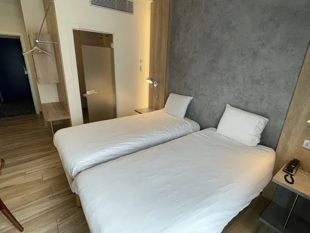 غرفة سوبيريور بسريرين منفصلين، Ibis Styles La Louviere 1/6