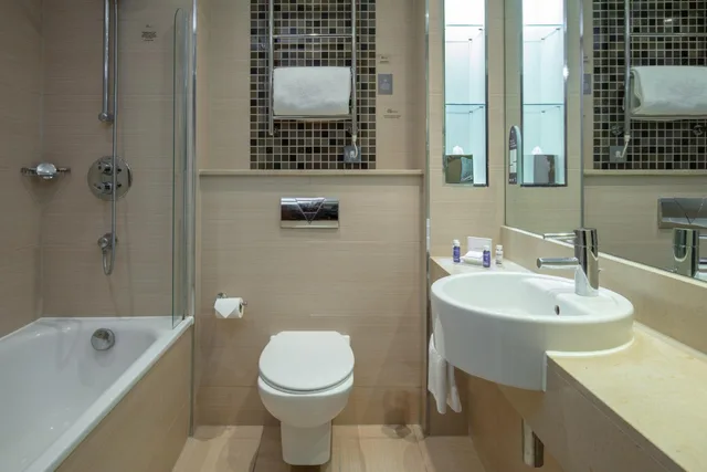 غرفة سوبيريور بسرير كينج وسرير كوين، Hampshire Court Hotel & Spa 3/3