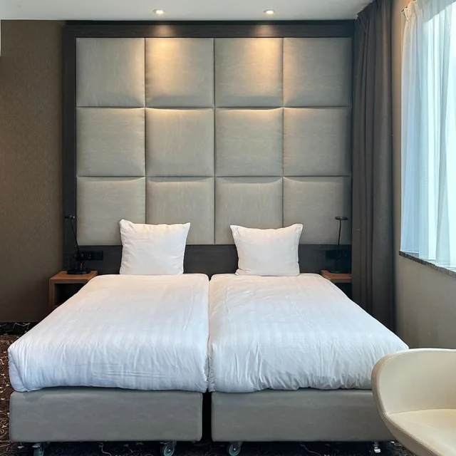 غرفة ثلاثية، Hotel Levell 2/9