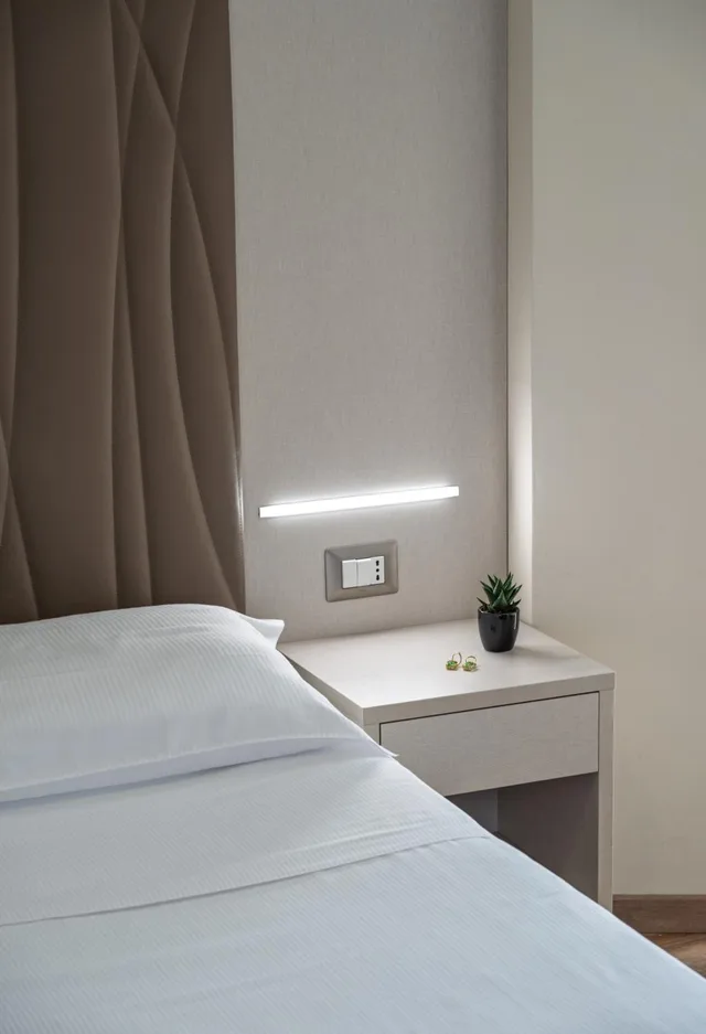 غرفة ثلاثية، Hotel Riviera 8/10