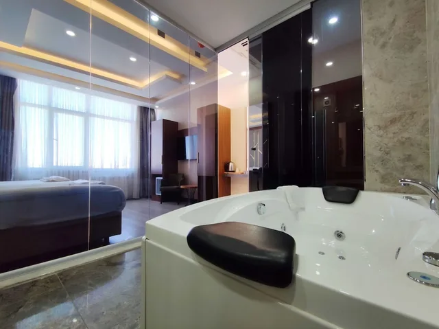 غرفة عائلية، The Golden Pera's Hotel 9/10