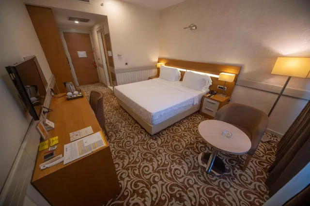 Deluxe, Double Bed, Grand Itimat Hotel 6/10