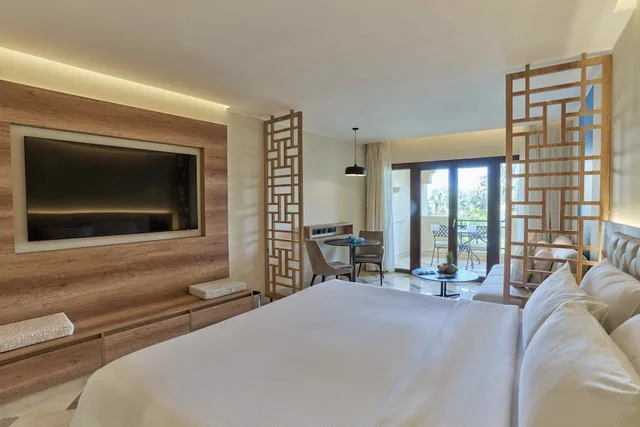 جناح سوبيريور بسرير كينج بإطلالة على البحر، Steigenberger ALDAU Beach Hotel 2/3