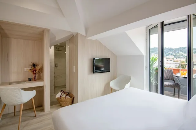 غرفة بشرفة، Golden Tulip Cannes de Paris 4/10