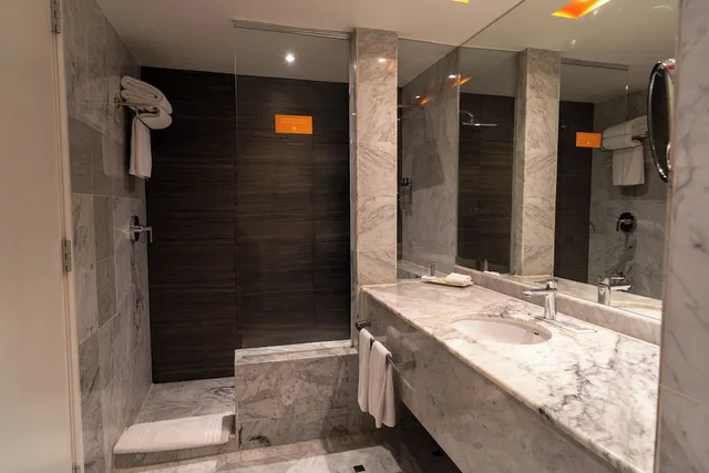 Deluxe, 2 Double Beds, Real Inn Tijuana by Camino Real Hotels 8/8