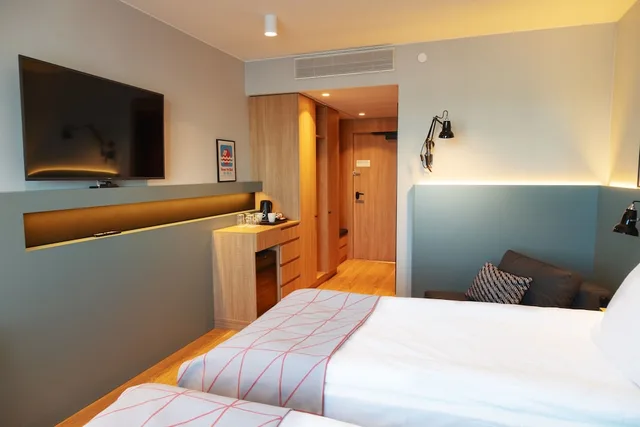Standard, Queen Bed, Chair Bed، Holiday Inn Helsinki Expo Ex Holiday Inn Helsinki Exhibition Convention Centre 10/18