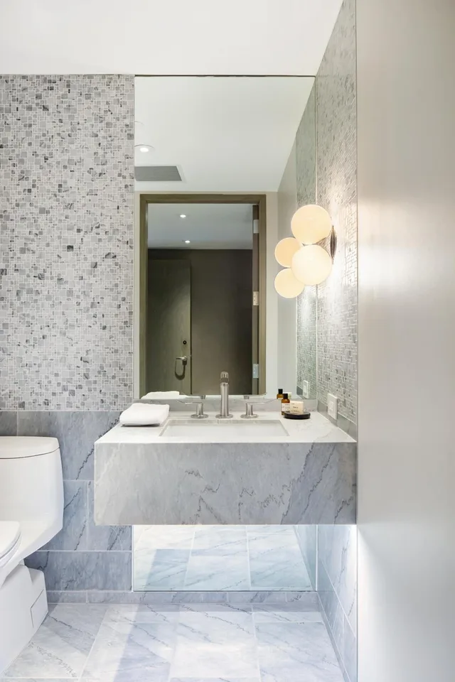 Fairmont Gold, King Bed, Lounge Access, Accessible، Fairmont Century Plaza Los Angeles 9/10