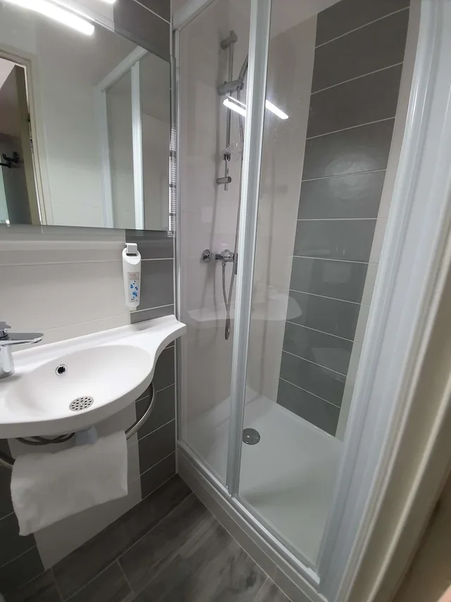 غرفة بسريرين منفصلين، Ibis Budget Blois Centre 9/10