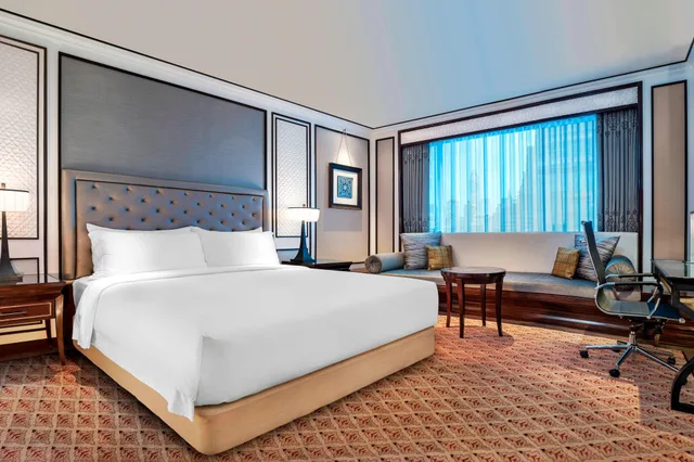 غرفة بسرير كينج بحوض استحمام، THE ATHENEE HOTEL, A LUXURY COLLECTION HOTEL BANGKOK 2/5