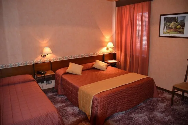 غرفة ثلاثية بثلاثة أسرّة، Hotel Milano 3/3
