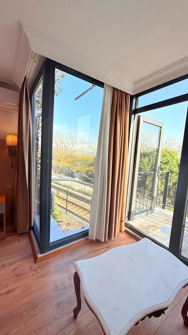 غرفة عائلية بإطلالة على البحر بشرفة، Seatanbul Apart Hotel 7/10