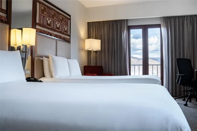 غرفة بسريرين مزدوجين بإطلالة، Hilton Garden Inn Cusco 2/3