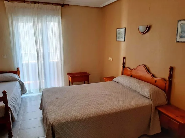 غرفة ثلاثية بسرير فردي، Hotel Cano 2/8