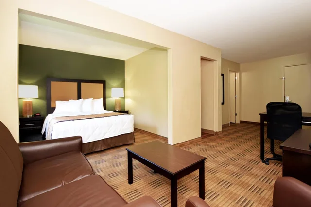Deluxe, Studio, Queen Bed, Extended Stay America - Birmingham - Wildwood 5/10