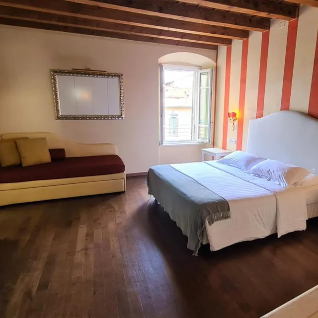 غرفة عائلية بشرفة، Hotel Piazza Vecchia 2/7