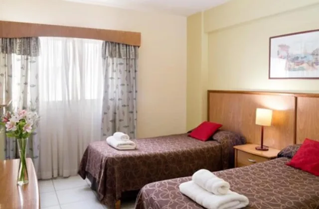 غرفة ثلاثية بثلاثة أسرّة، Hotel Internacional Bariloche 2/3