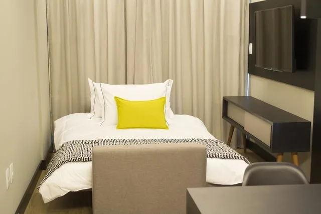 غرفة بزنس ثلاثية بسرير كوين مع أريكة، I Am Design Hotel Residence 8/10