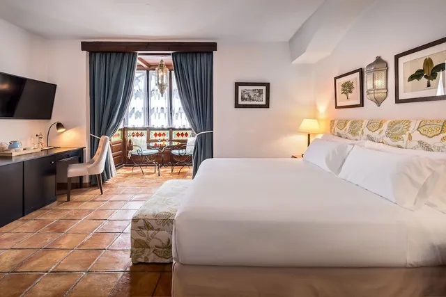 غرفة جونيور بسرير كينج، La Bobadilla, a Royal Hideaway Hotel 2/10