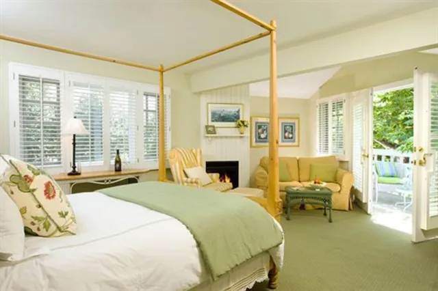 غرفة بسرير كينج، Channel Road Inn, A Four Sisters Inn 1/10