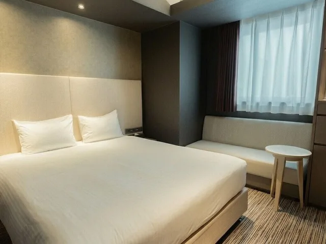 غرفة تنفيذية بسرير كوين مع دخول صالة النادي، Hotel Aqua Citta Naha by WBF 2/9